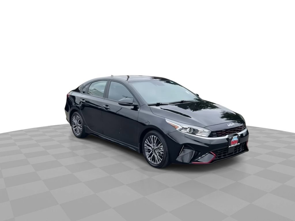 Used 2024 Kia Forte GT-Line w/ GT-Line Premium Package image 2