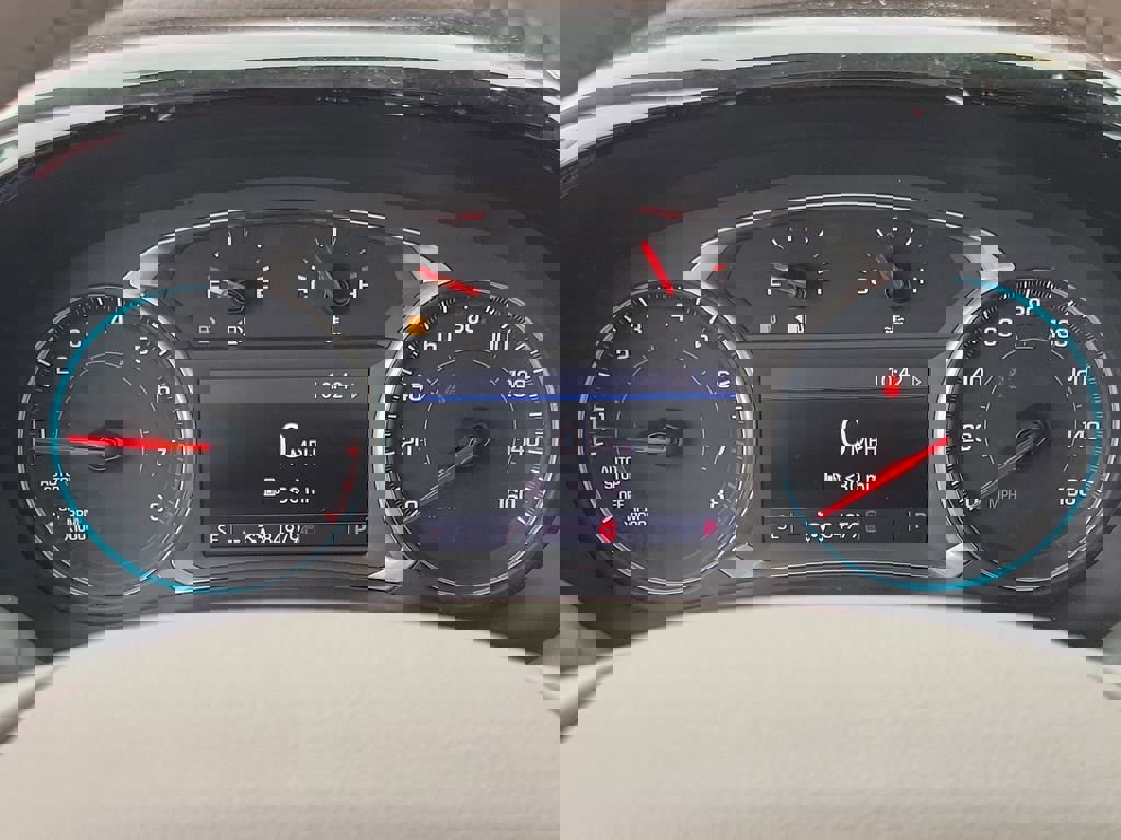 Certified 2020 Chevrolet Traverse LT w/ Driver Confidence II Package image 28