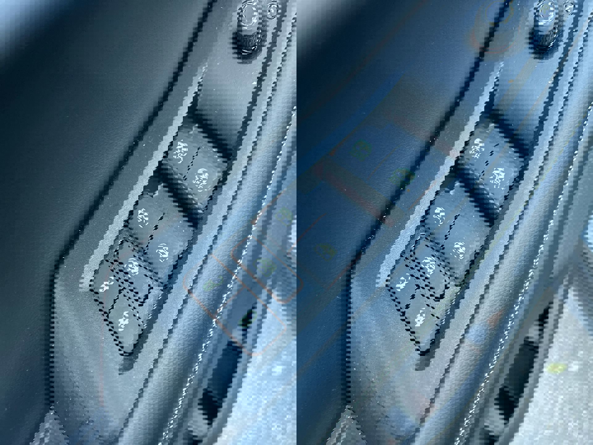 Used 2025 Jeep Grand Cherokee Limited image 15