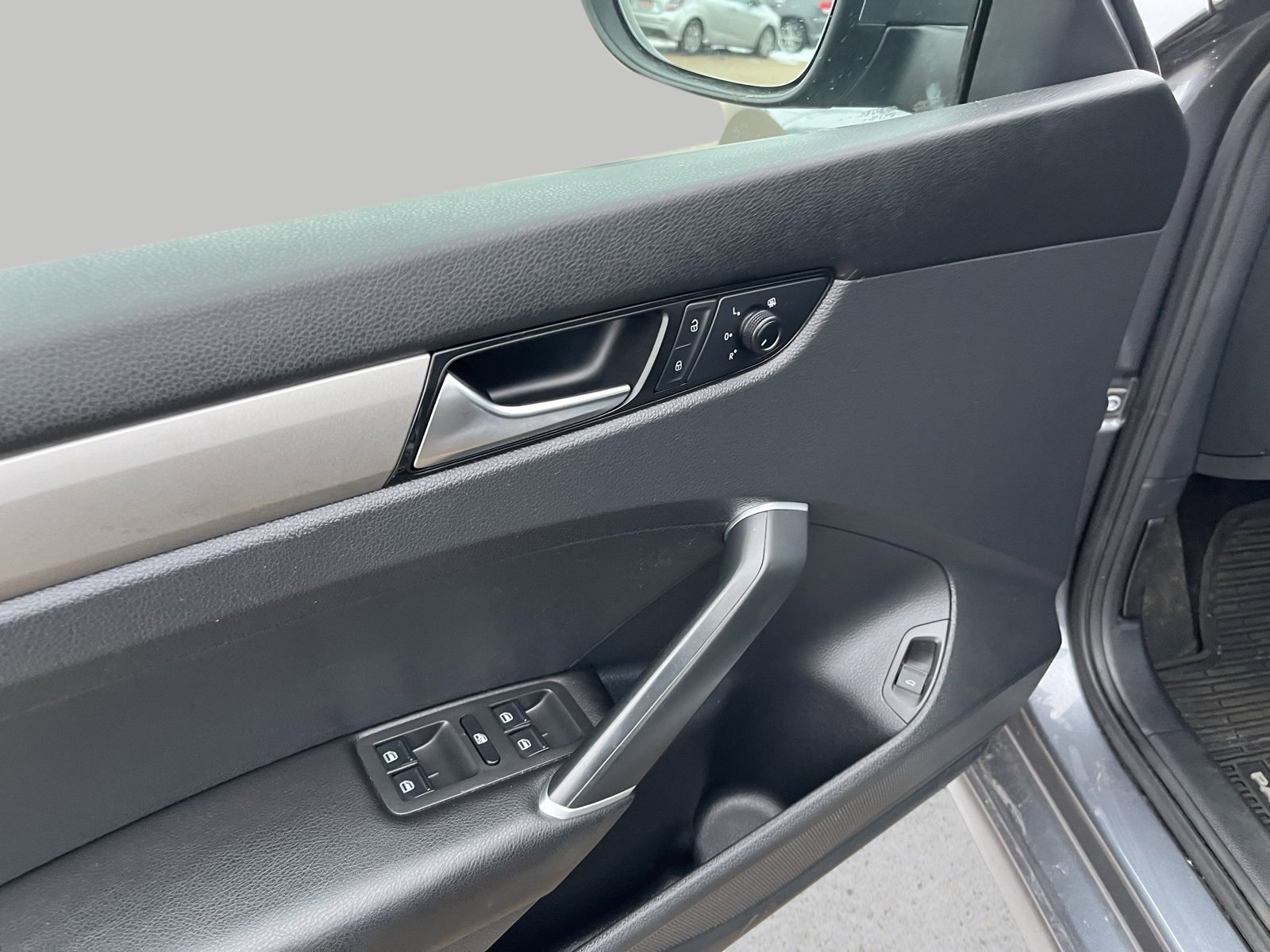 Used 2021 Volkswagen Passat 2.0T S image 10