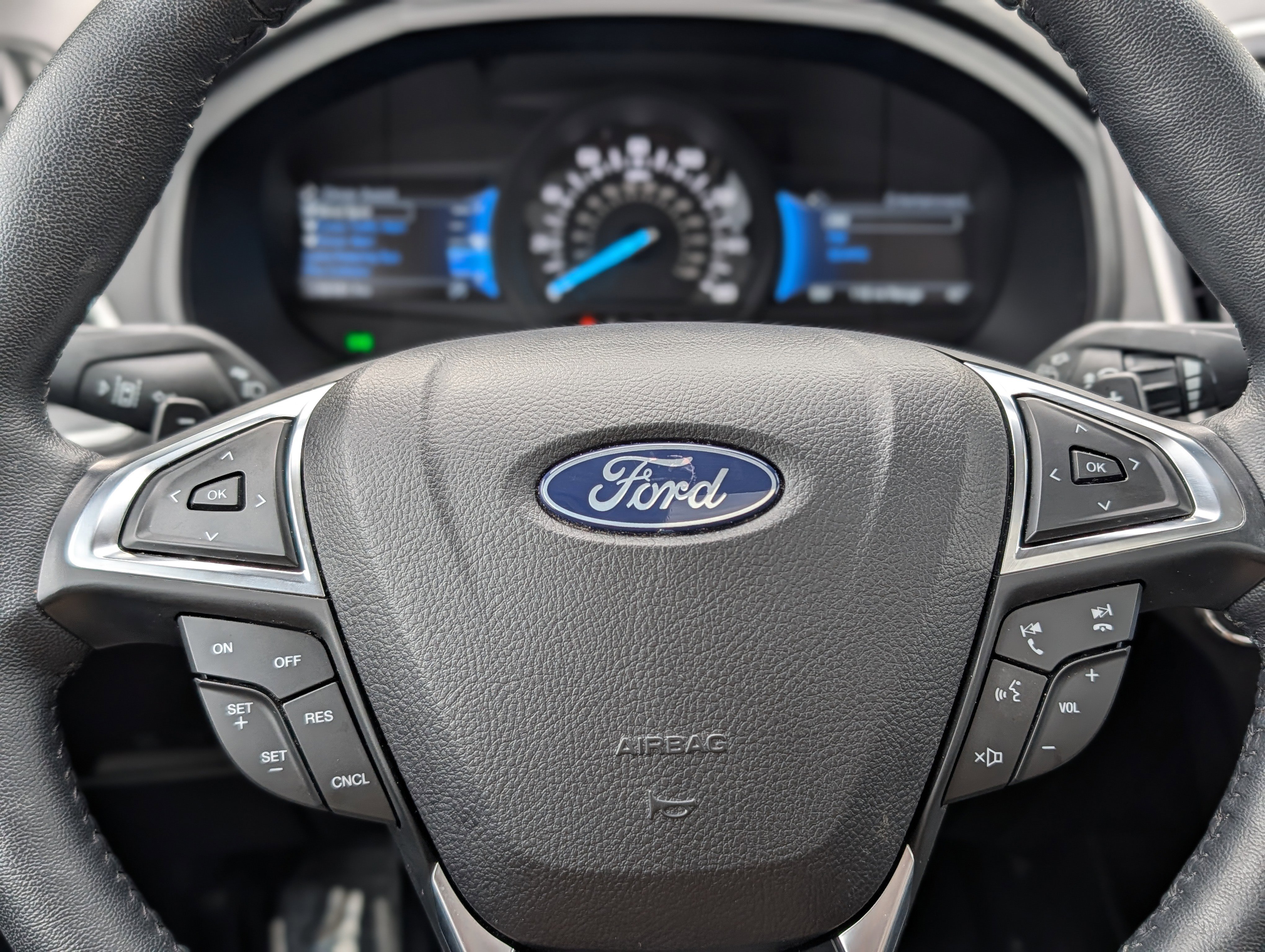 Used 2024 Ford Edge SEL w/ Convenience Package image 24