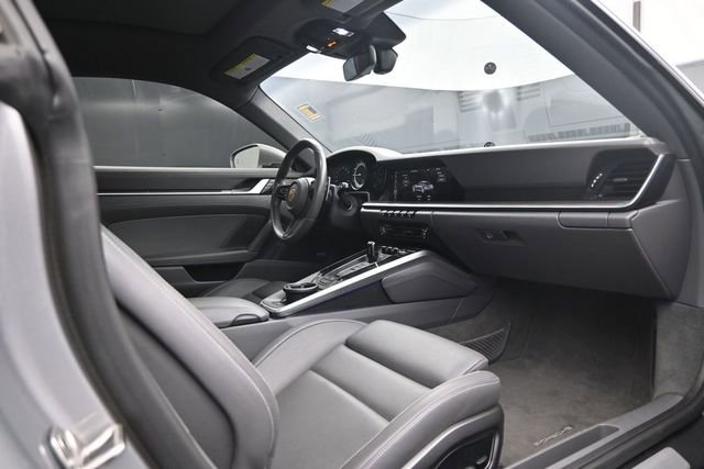 Used 2021 Porsche 911 Carrera 4 AWD/4WD image 14
