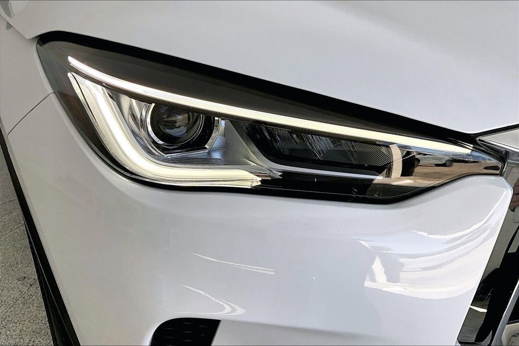 Certified 2025 INFINITI QX50 Pure image 38
