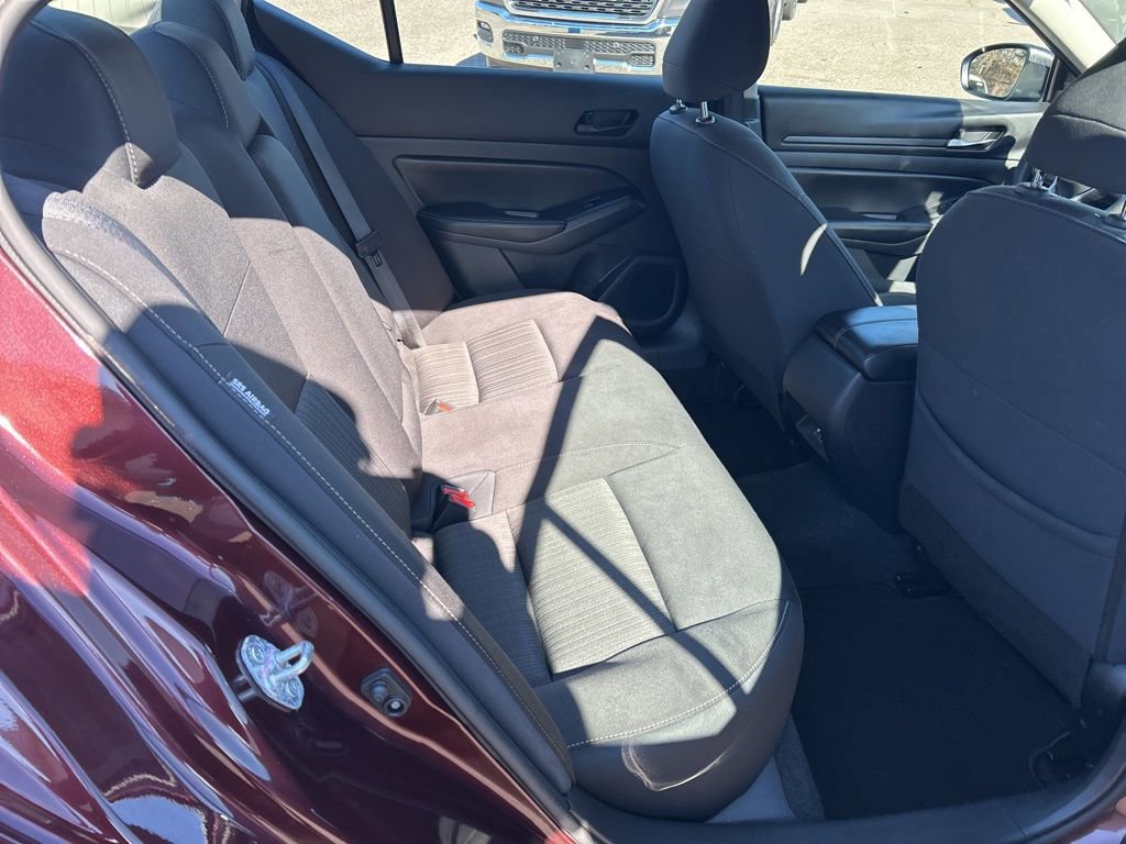 Used 2024 Nissan Altima 2.5 SV image 24