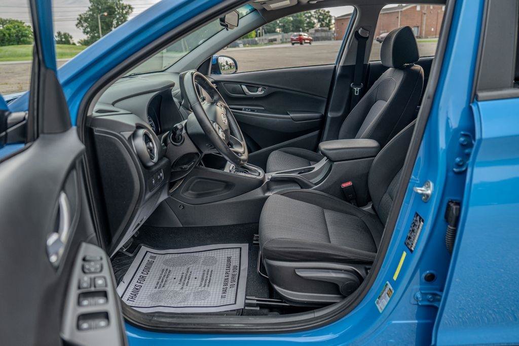 Used 2022 Hyundai Kona SEL w/ Convenience Package FWD image 12