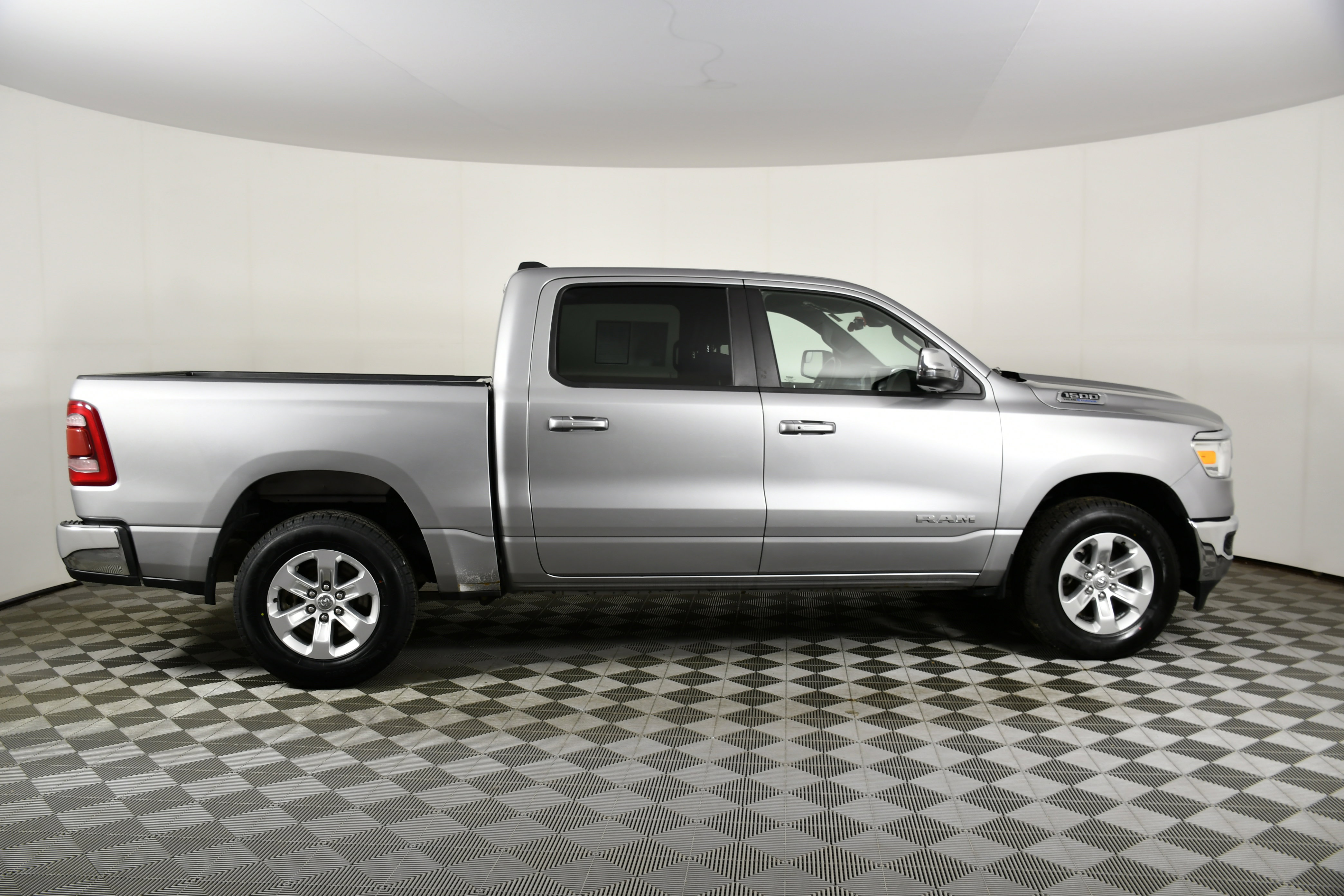 Used 2024 RAM 1500 Laramie image 5