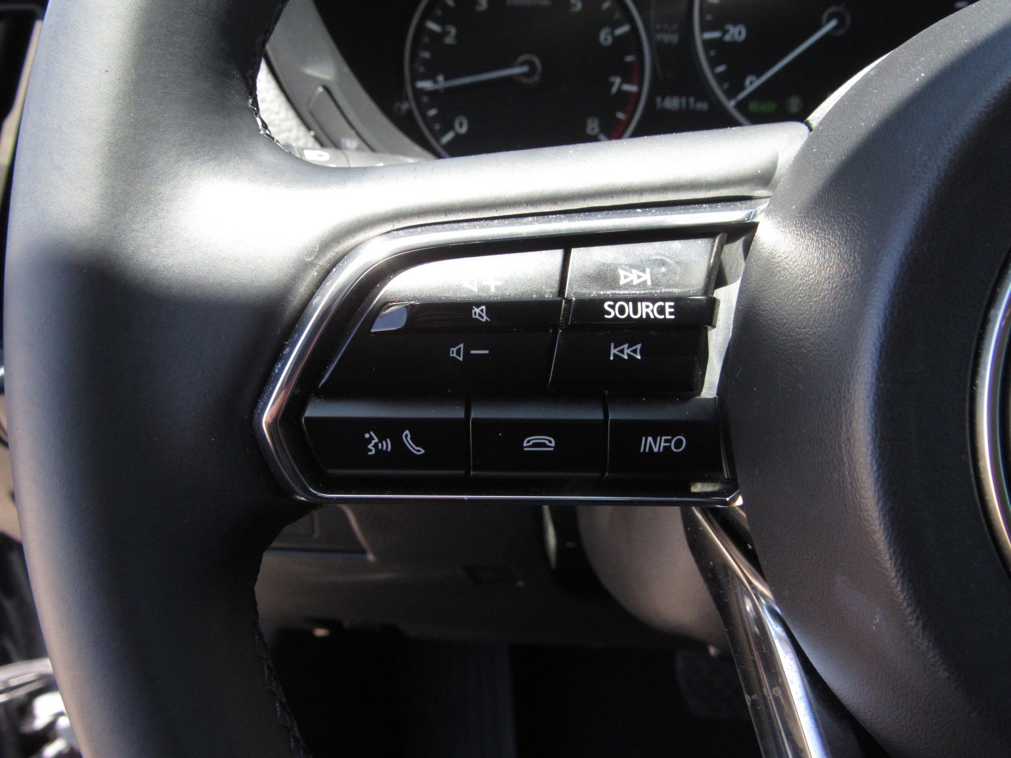 Used 2025 MAZDA CX-70 3.3 Turbo w/ Preferred Package AWD/4WD image 25