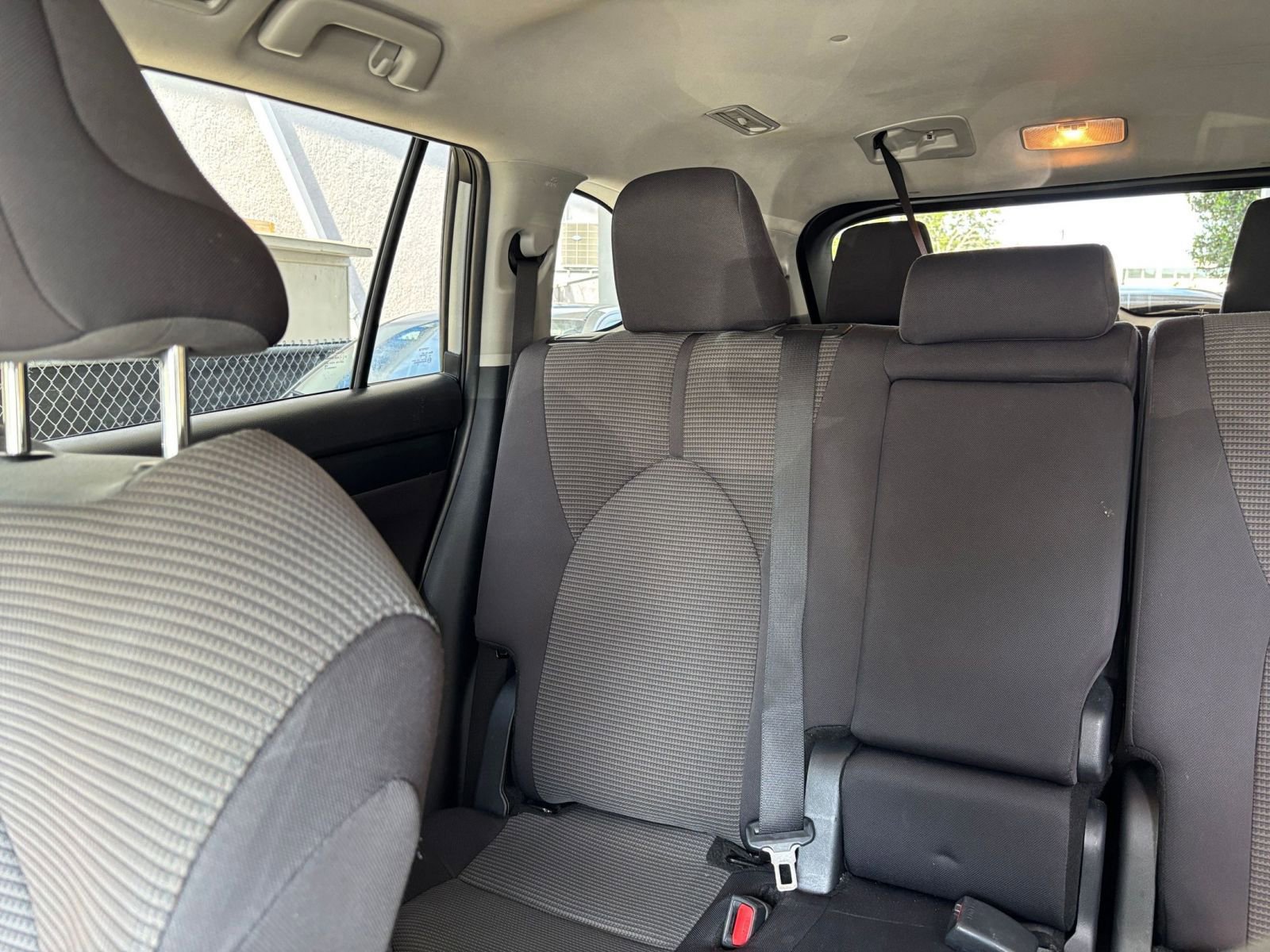 Used 2025 Toyota Highlander LE FWD image 41