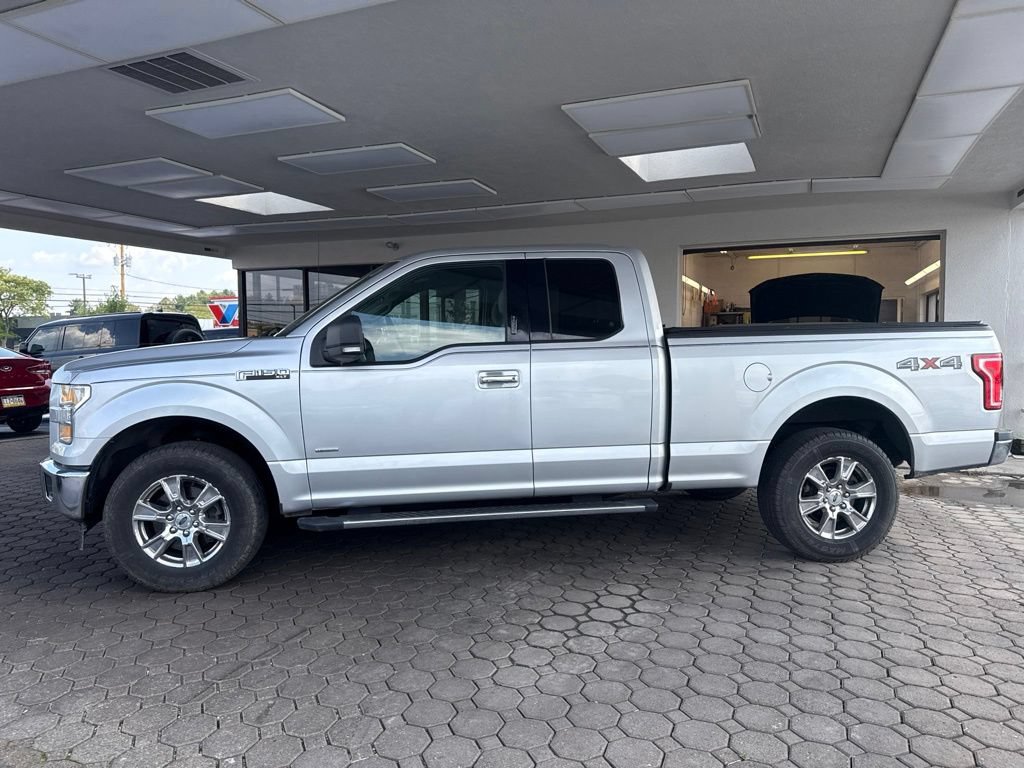 Used 2017 Ford F150 XLT w/ Equipment Group 302A Luxury AWD/4WD image 9