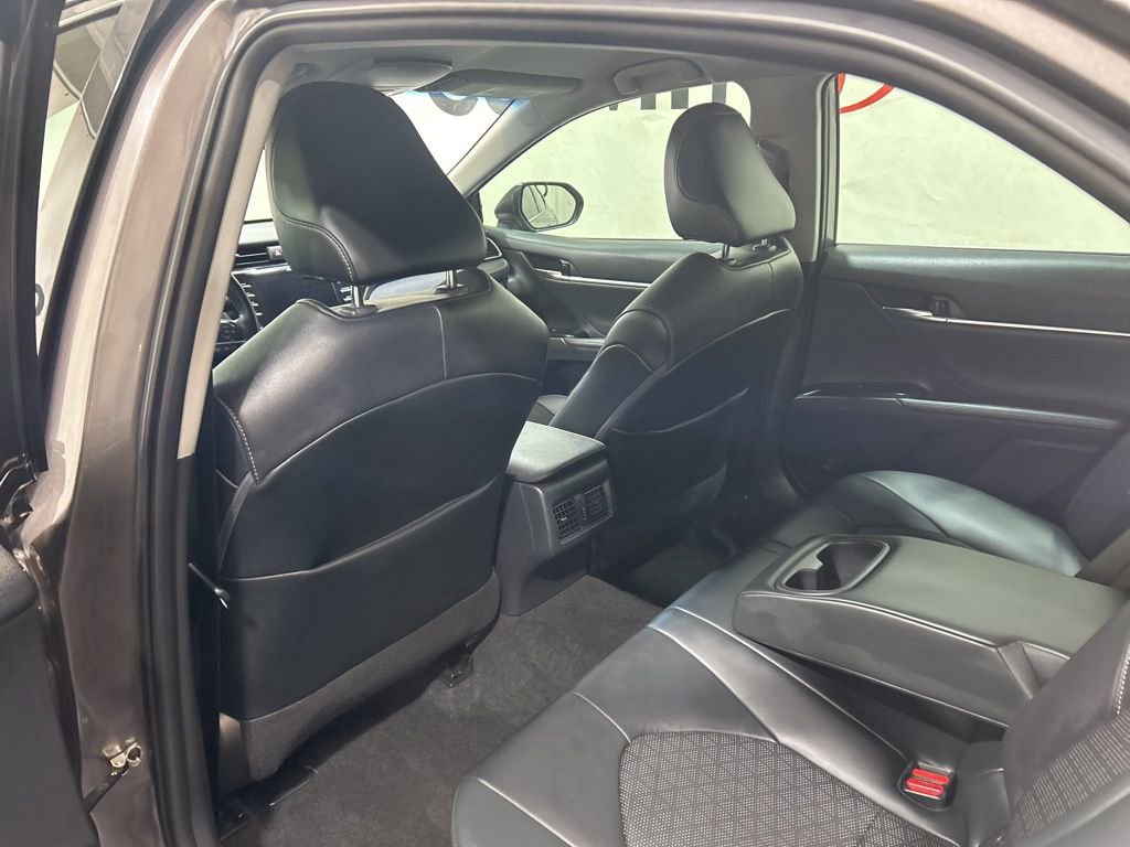 Used 2020 Toyota Camry XSE w/ Navigation Package image 19