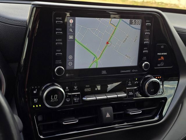 Used 2020 Toyota Highlander Limited image 14