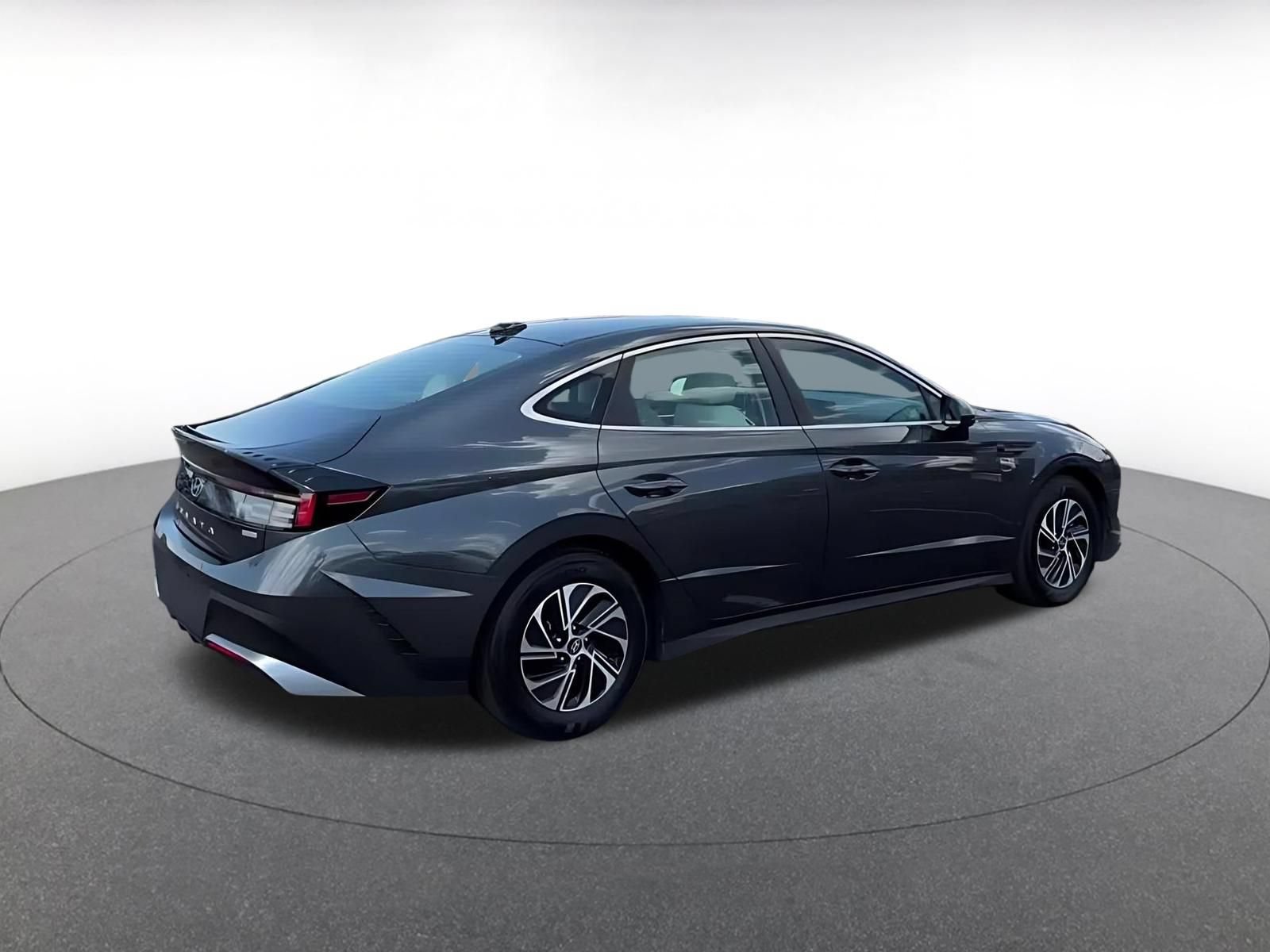 Used 2026 Hyundai Sonata Blue FWD image 10