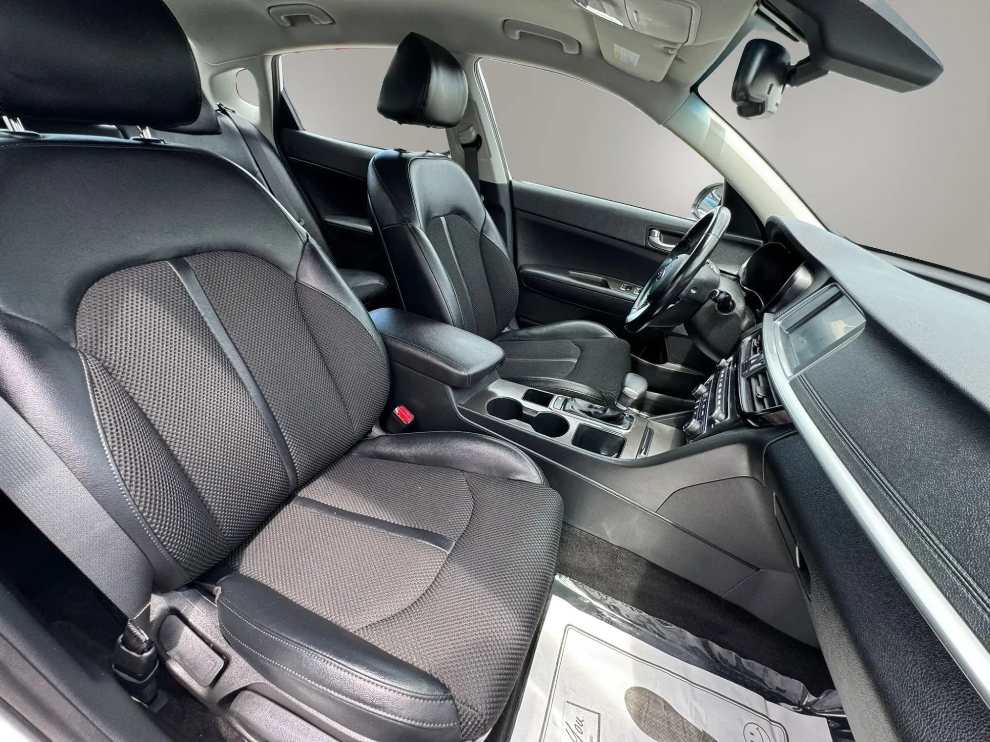 Used 2019 Kia Optima S FWD image 16