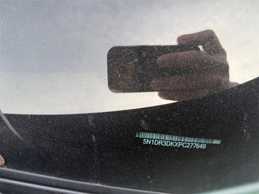 Used 2023 Nissan Pathfinder Platinum image 31