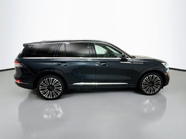Used 2023 Lincoln Aviator Black Label w/ Dynamic Handling Package AWD/4WD image 8