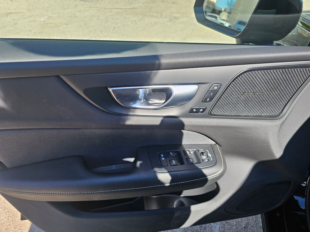 Used 2024 Volvo S60 B5 Plus w/ Climate Package image 18