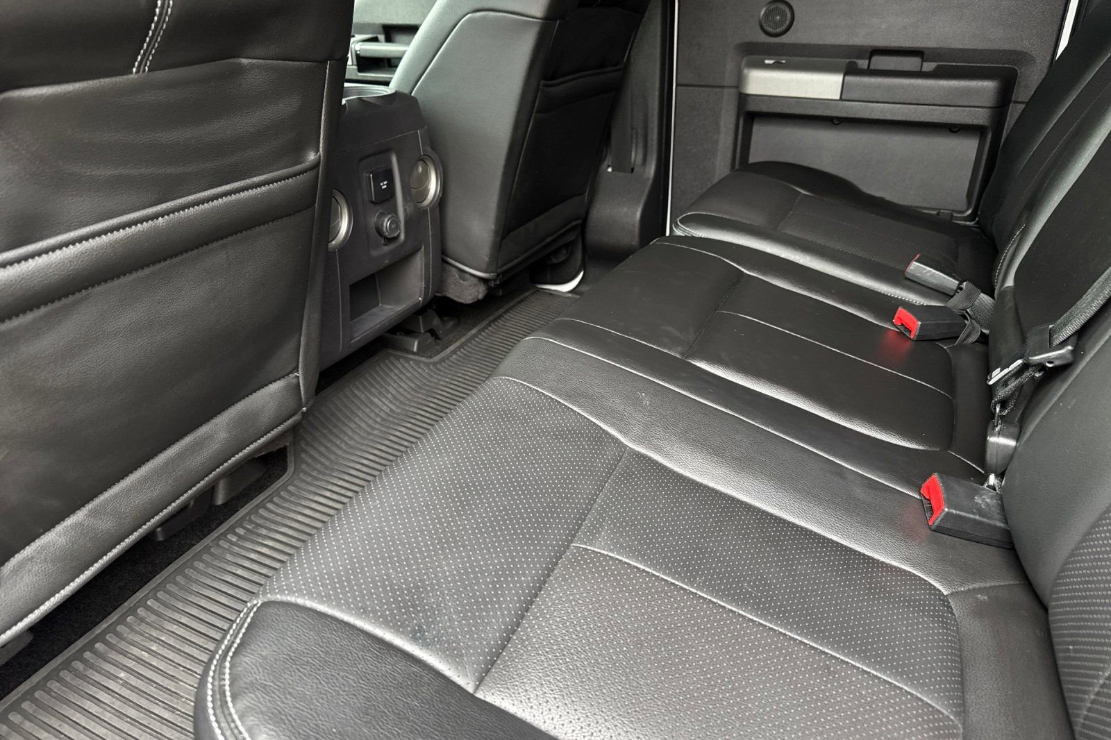 Used 2014 Ford F350 Lariat w/ Lariat Ultimate Package AWD/4WD image 13