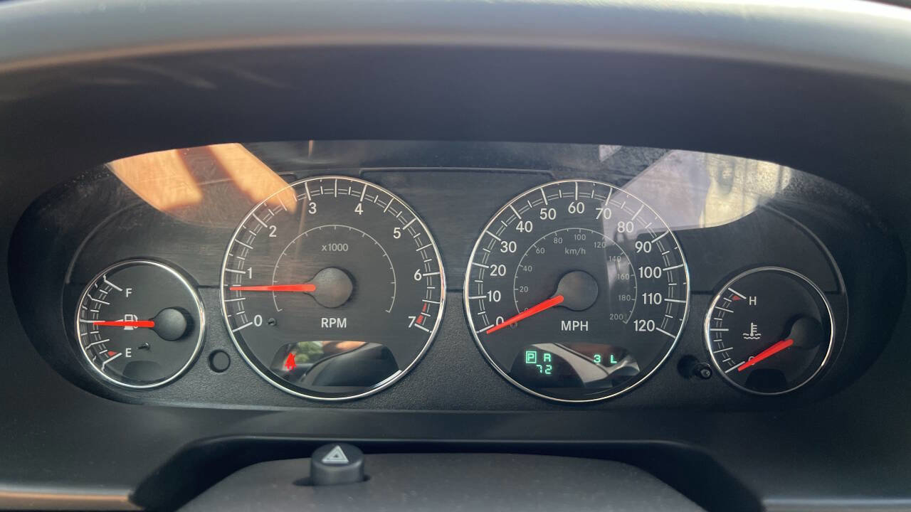 Used 2004 Chrysler Sebring LXi image 36