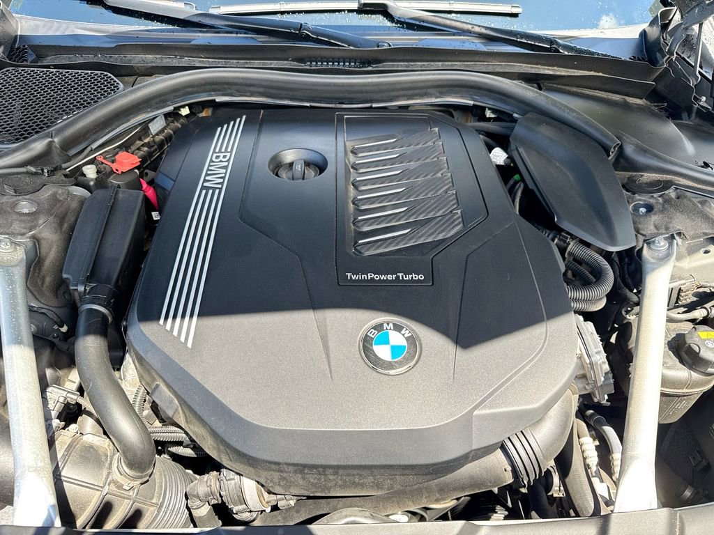 Used 2022 BMW 740i xDrive w/ Premium Package image 33