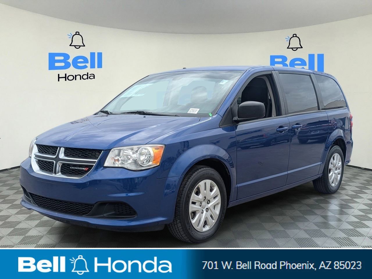 Used 2018 Dodge Grand Caravan SE image 1