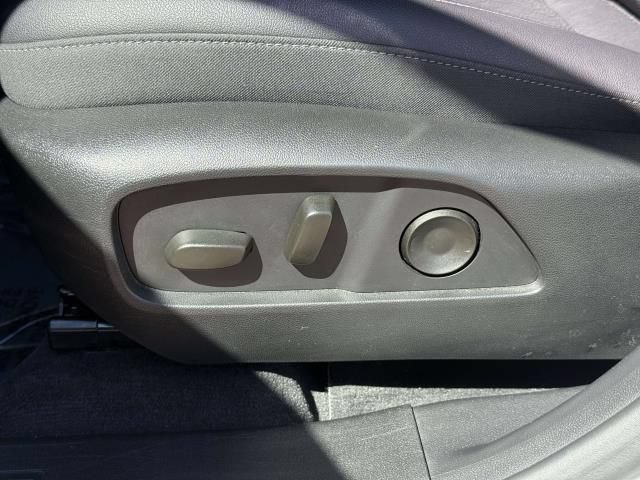Used 2026 Chevrolet Equinox LT w/ Convenience Package II AWD/4WD image 12