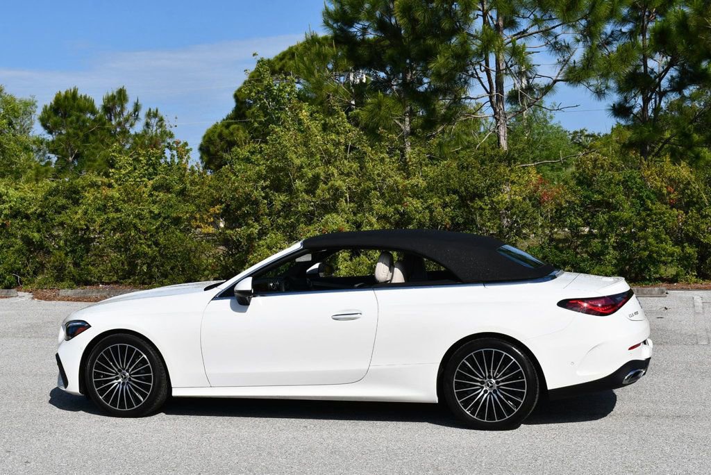 Used 2024 Mercedes-Benz CLE 450 4MATIC Cabriolet image 4