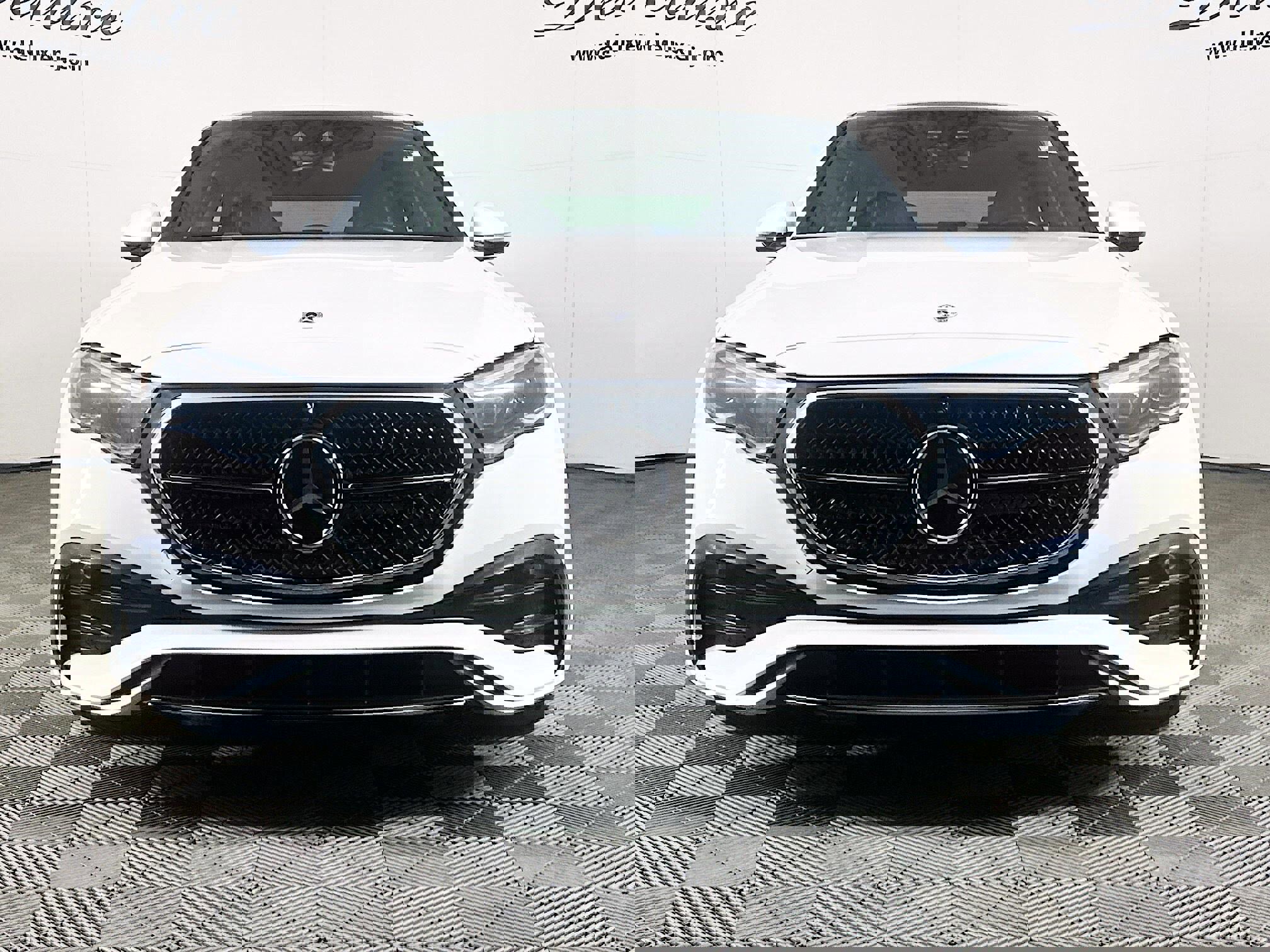 Used 2024 Mercedes-Benz E 350 4MATIC Sedan w/ Airmatic Package image 2