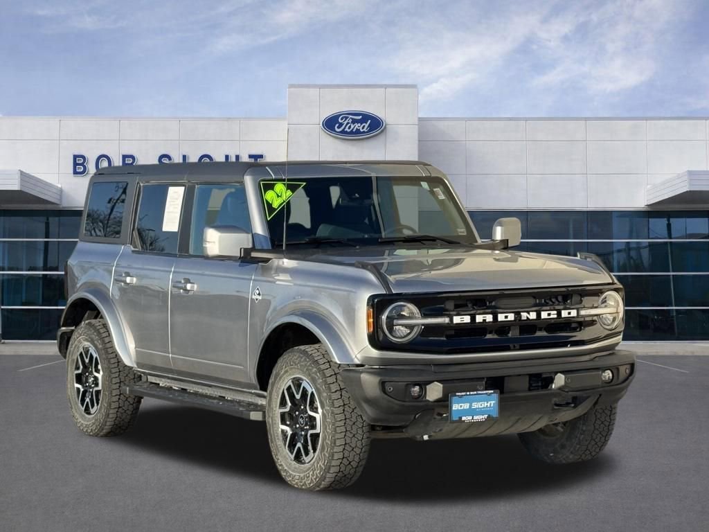 Used 2022 Ford Bronco Outer Banks image 2