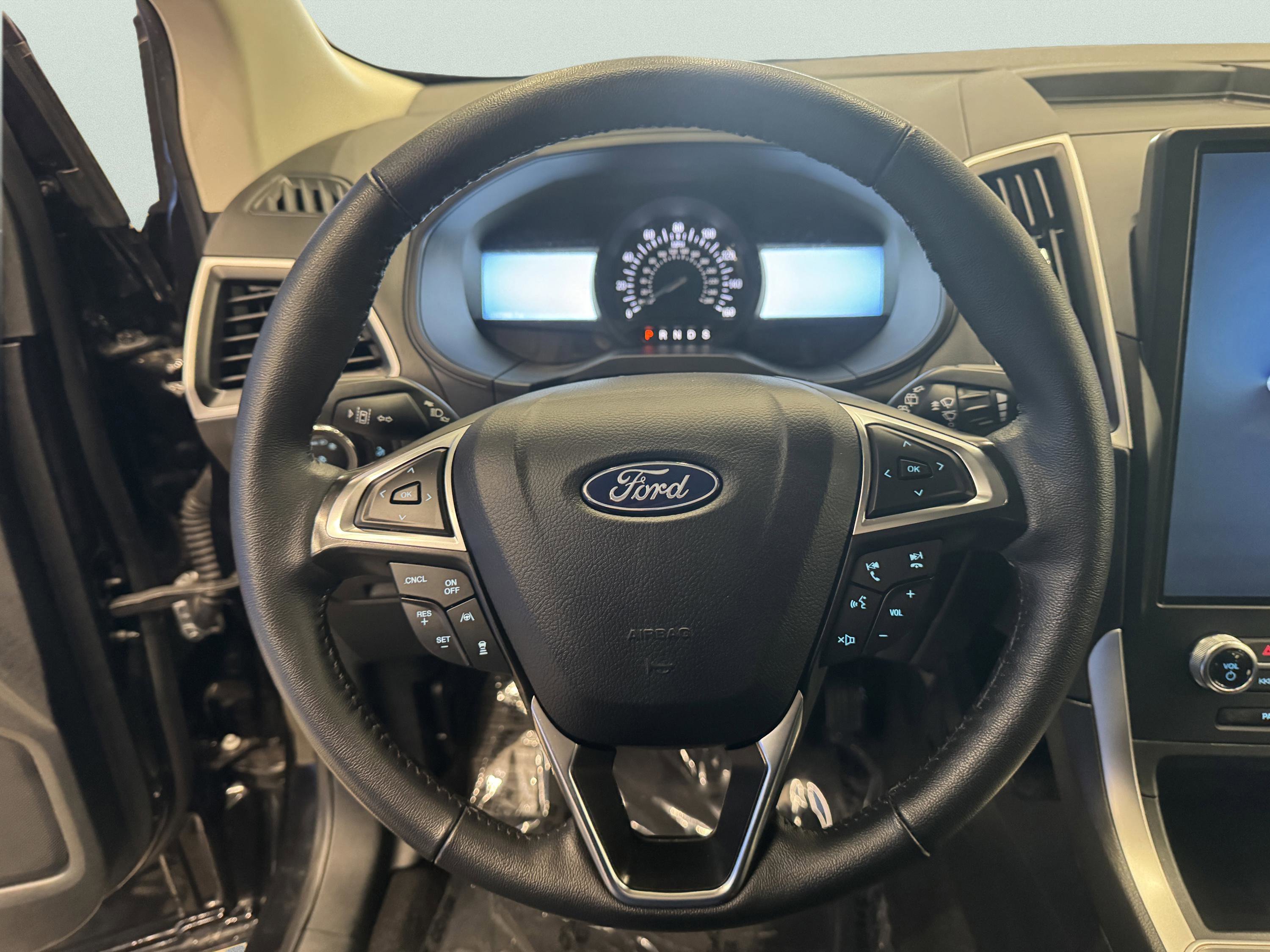 Used 2024 Ford Edge SEL image 19