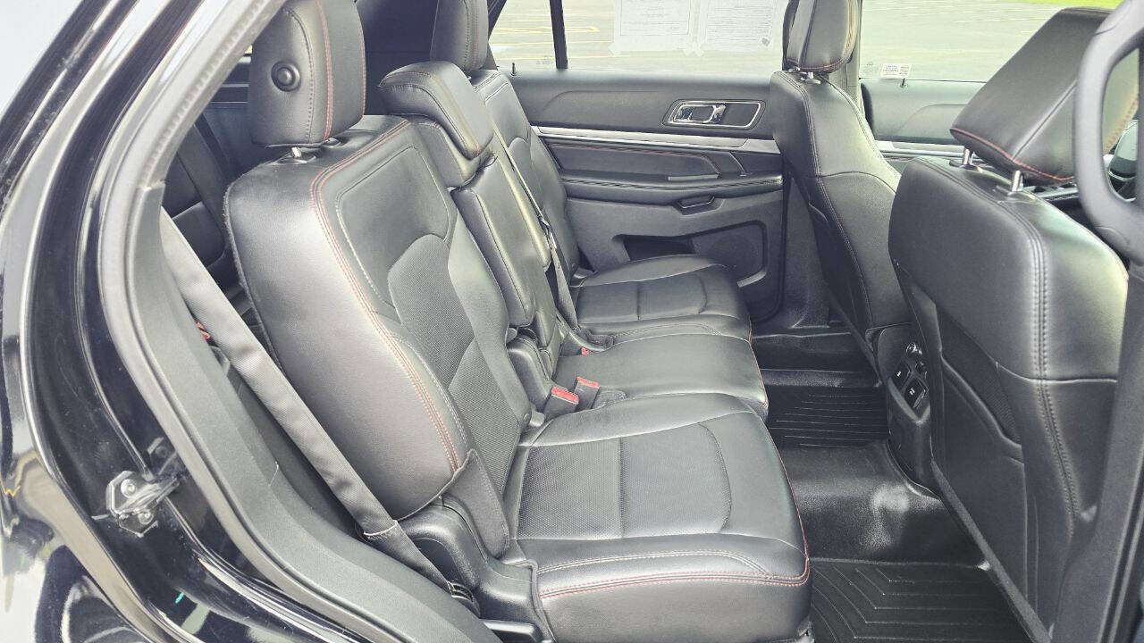 Used 2018 Ford Explorer Sport image 16