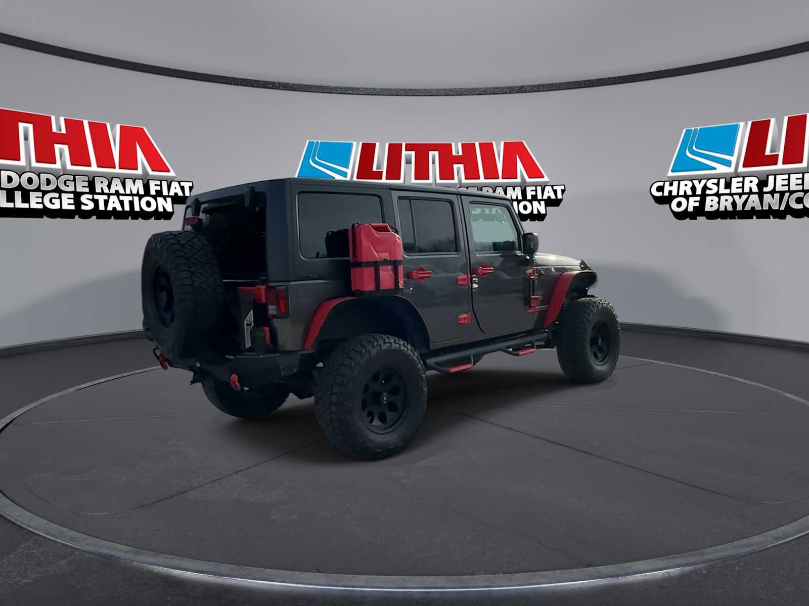 Used 2016 Jeep Wrangler Unlimited Rubicon w/ Connectivity Group image 8