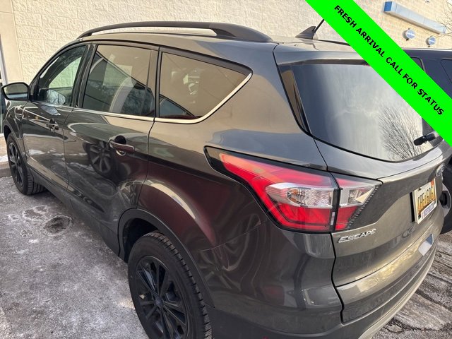 Used 2018 Ford Escape SE w/ Ford Safe & Smart Package image 9