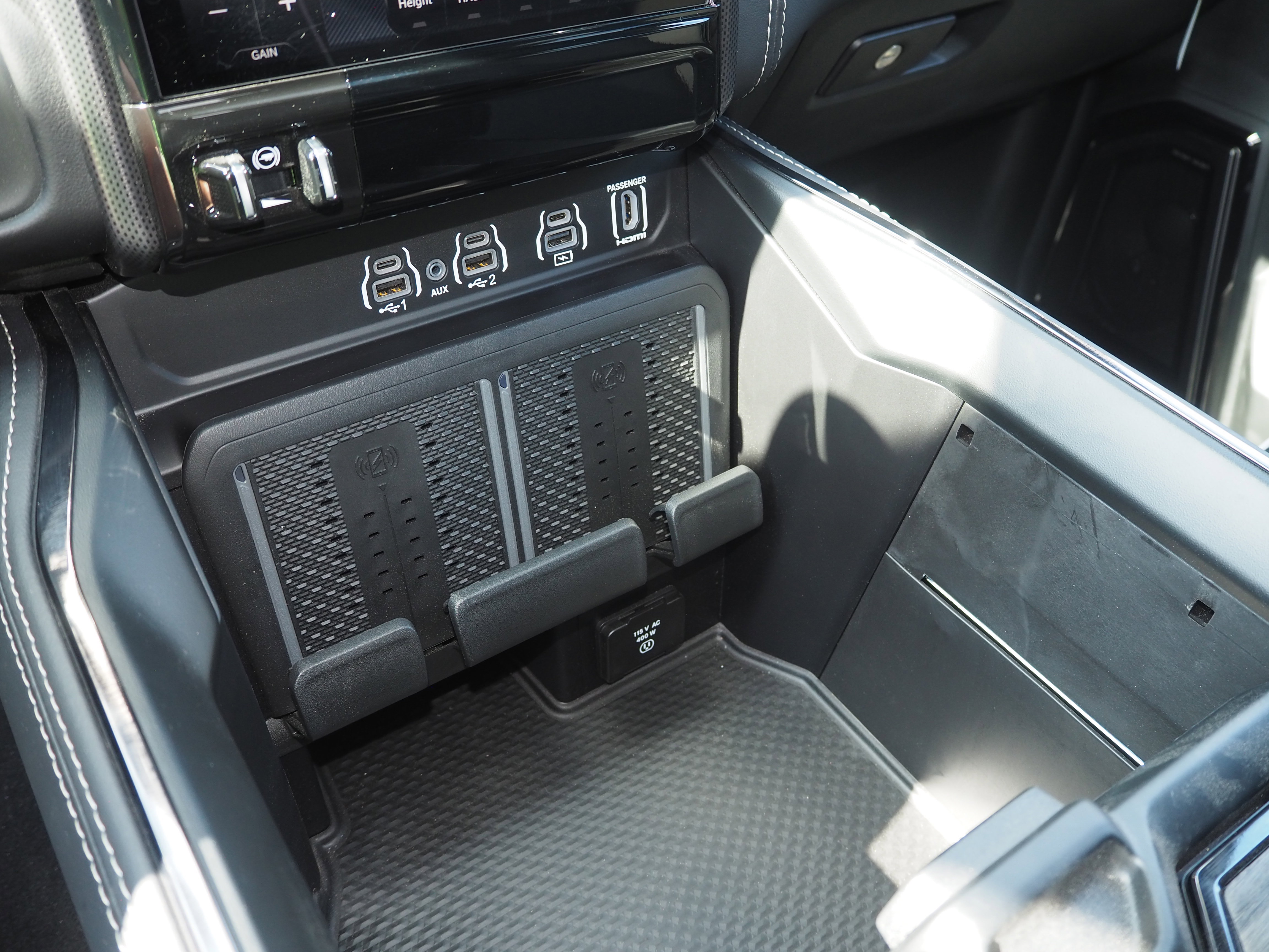 New 2025 RAM 3500 Limited image 25