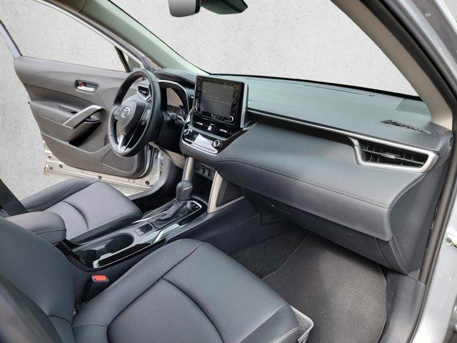 Used 2022 Toyota Corolla Cross XLE AWD/4WD image 26
