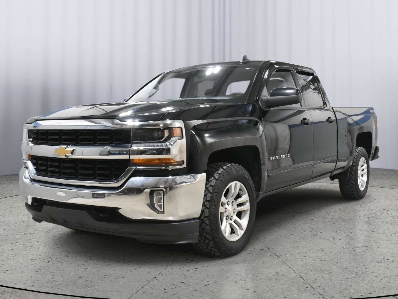 Used 2017 Chevrolet Silverado 1500 LT w/ All Star Edition image 2
