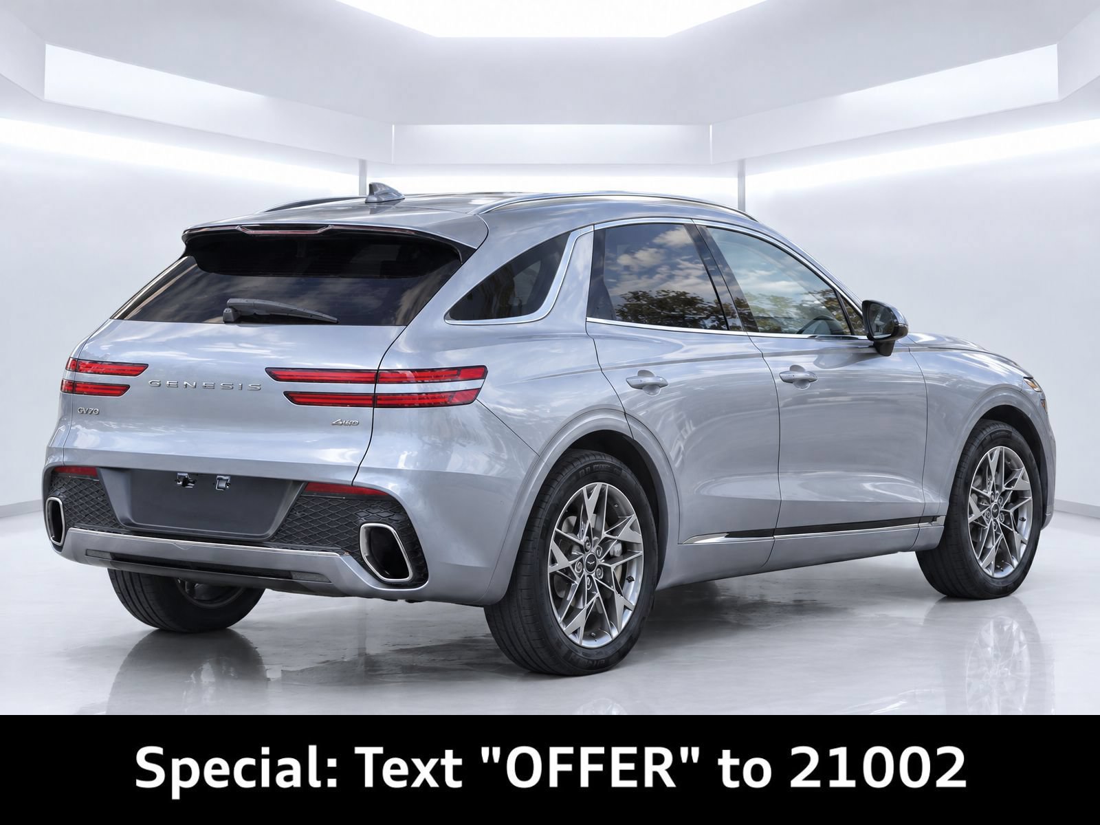 Used 2025 Genesis GV70 2.5T AWD/4WD image 4