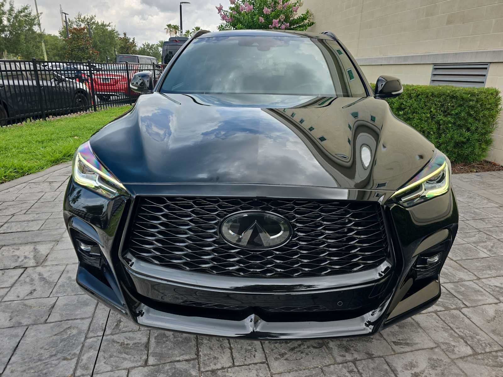 Used 2023 INFINITI QX50 Sport FWD image 2