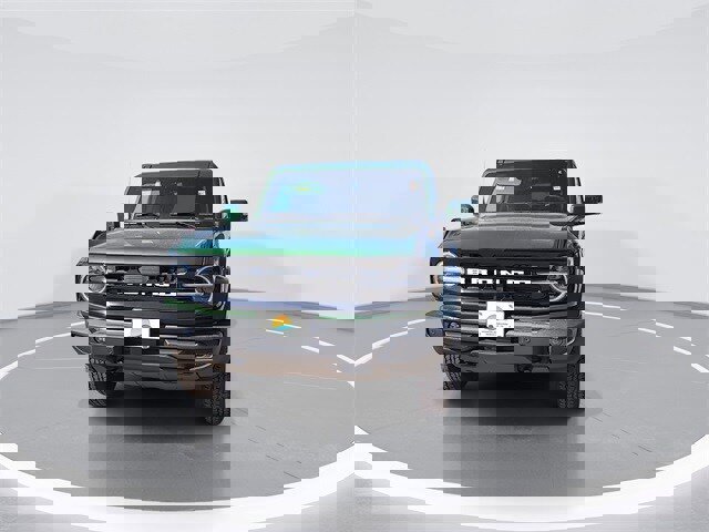 New 2025 Ford Bronco Outer Banks image 3