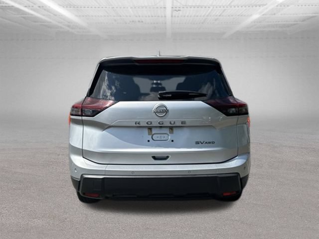 Used 2024 Nissan Rogue SV AWD/4WD image 8