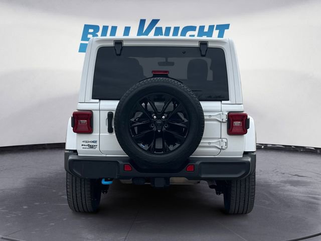 Used 2022 Jeep Wrangler Unlimited Sahara w/ Cold Weather Group image 4