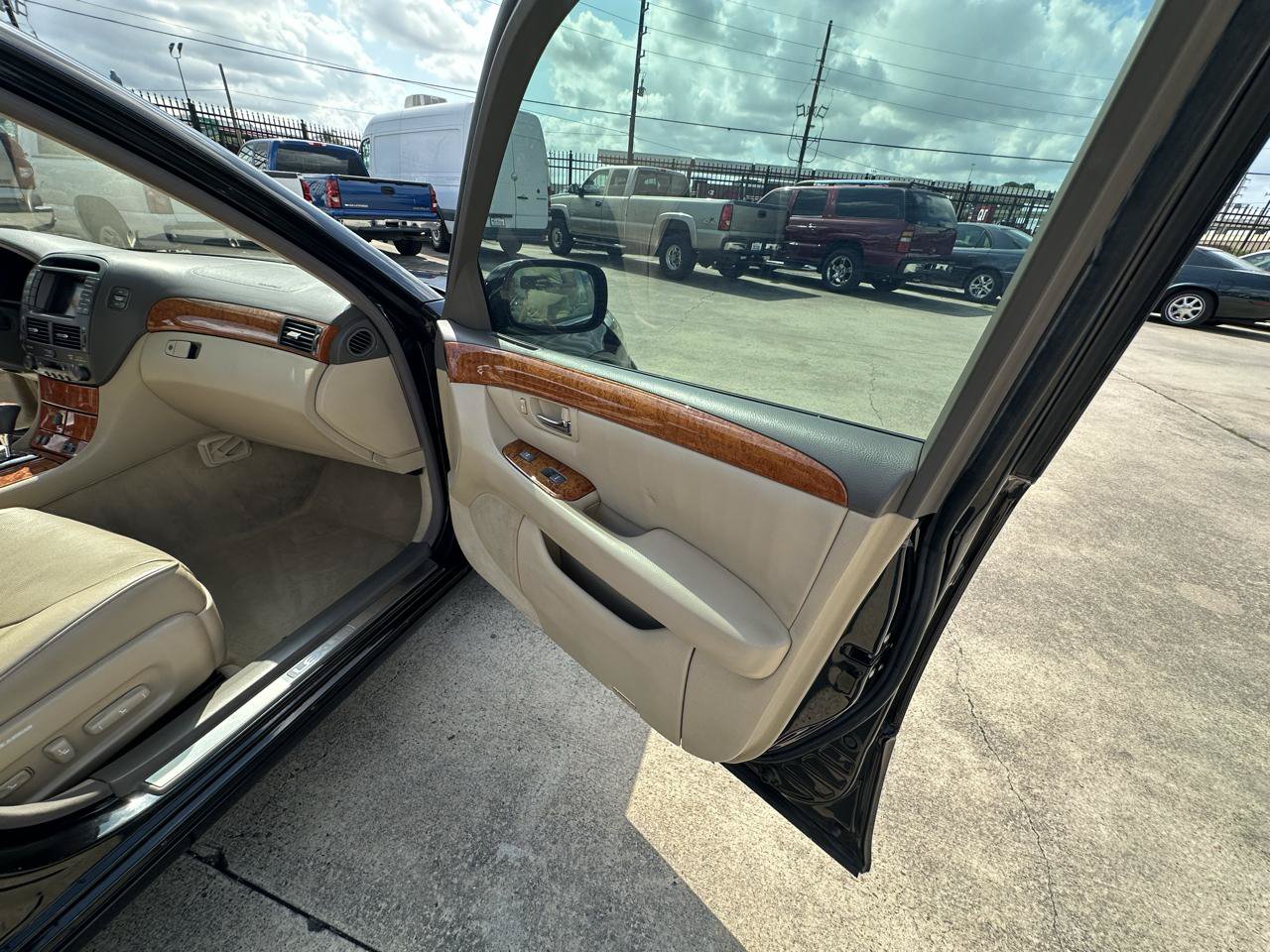 Used 2005 Lexus LS 430 RWD image 48