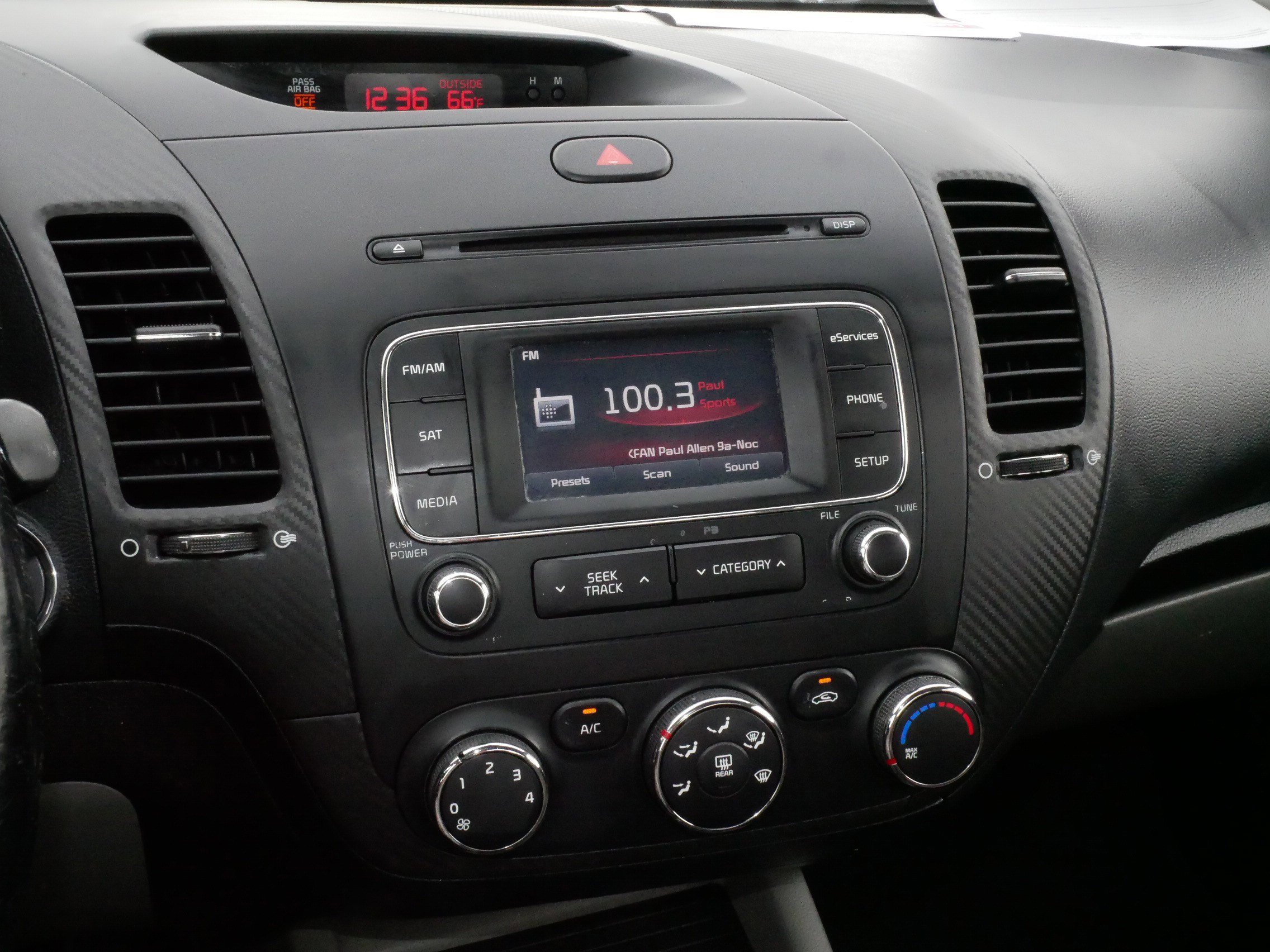 Used 2015 Kia Forte Koup EX w/ EX Premium Package FWD image 22