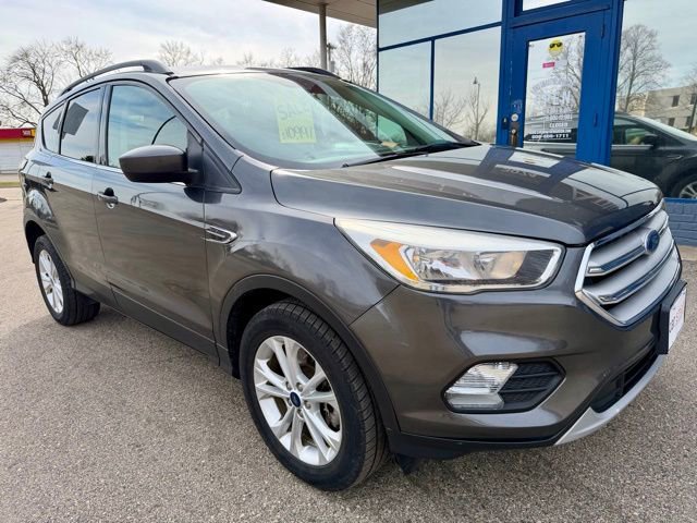 Used 2018 Ford Escape SE image 2