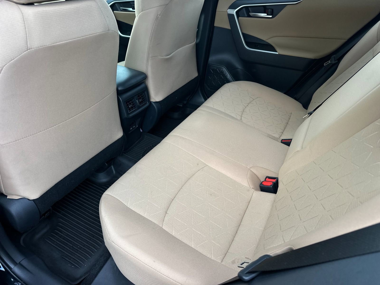 Used 2025 Toyota RAV4 XLE w/ Convenience Package AWD/4WD image 12