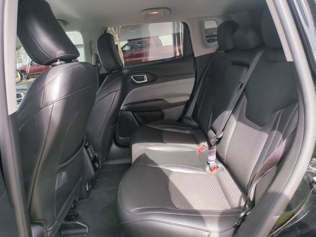 Certified 2022 Jeep Compass Latitude image 15