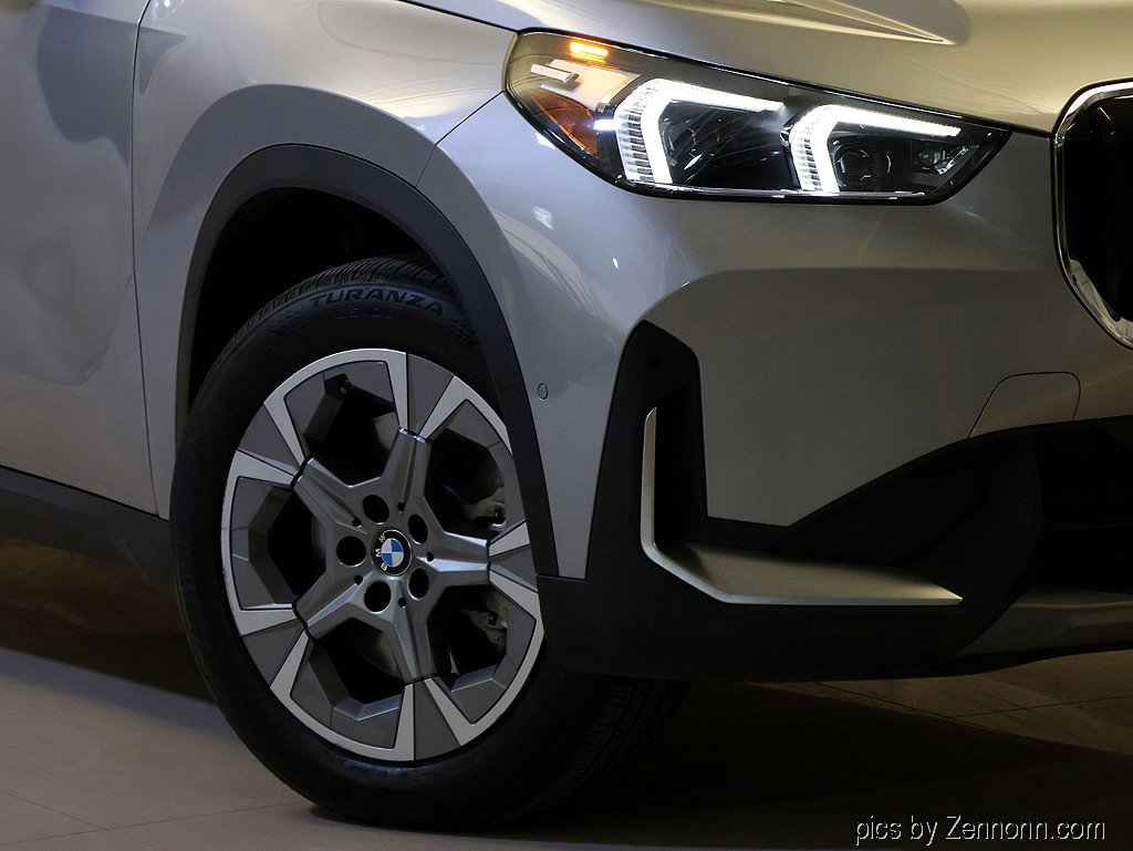 Certified 2023 BMW X1 xDrive28i w/ Convenience Package AWD/4WD image 3