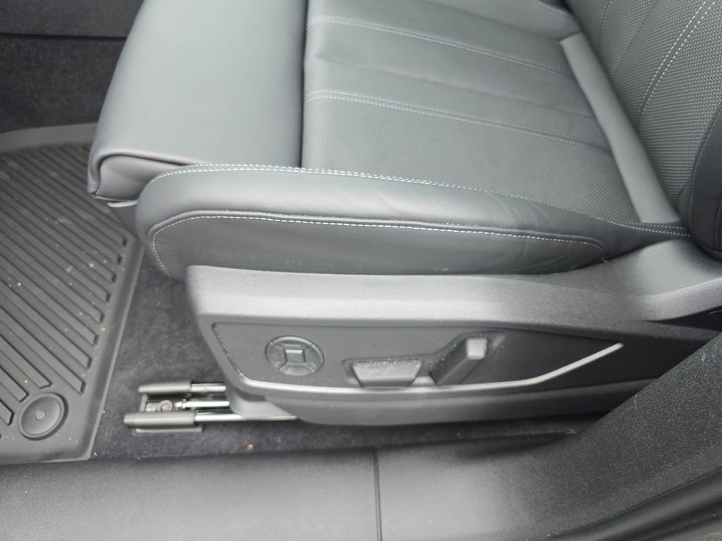 Used 2025 Audi Q5 Premium Plus AWD/4WD image 19