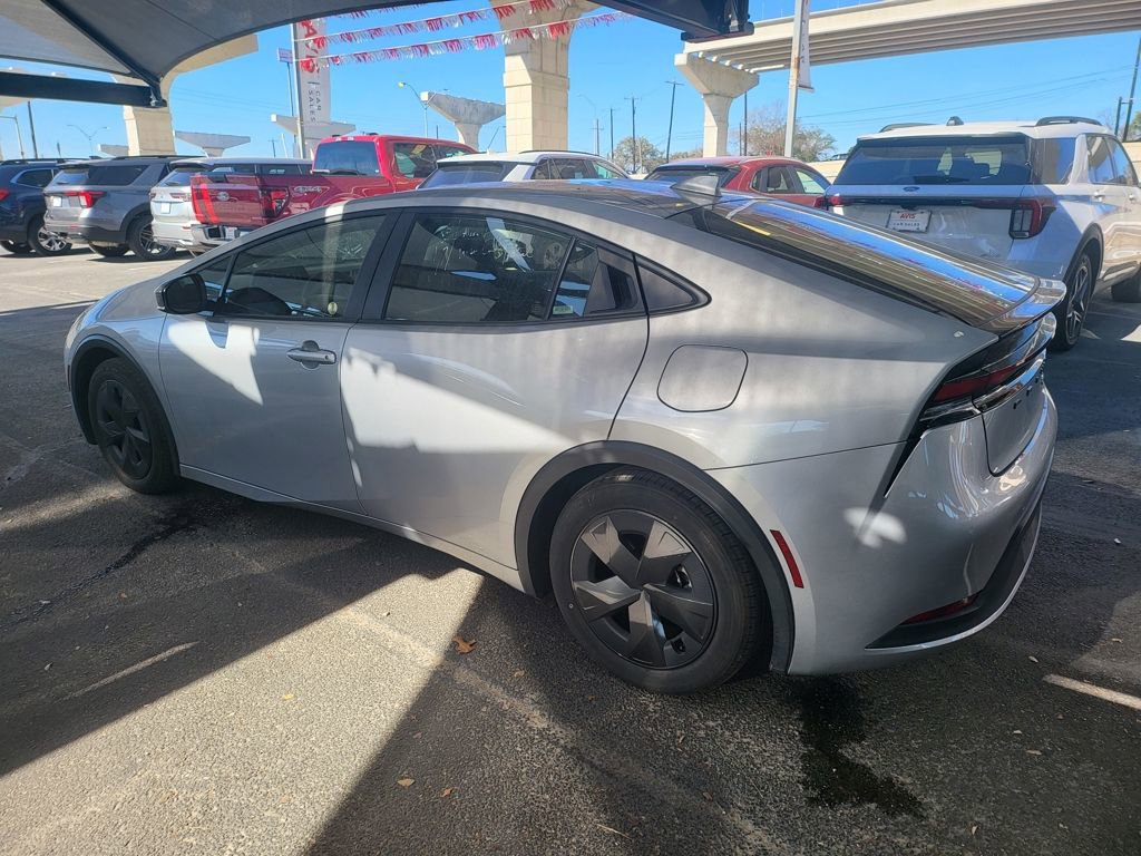 Used 2025 Toyota Prius Limited image 12