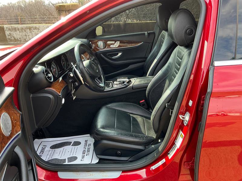 Used 2017 Mercedes-Benz E 300 4MATIC image 25