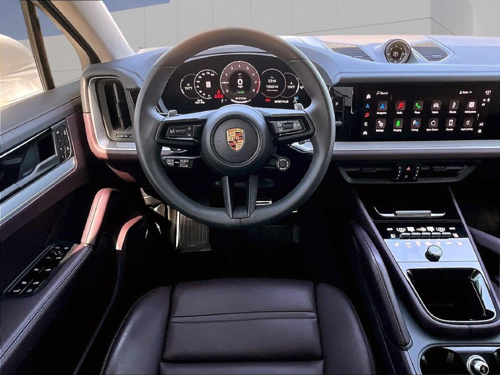 Certified 2025 Porsche Cayenne S AWD/4WD image 13